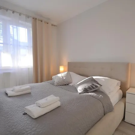 Bryza - Monte Cassino 8-6 - Garage *