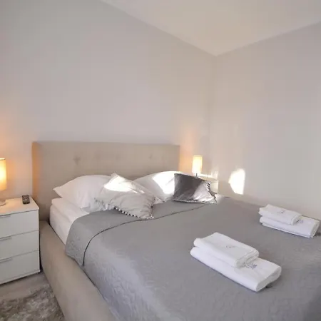 Apartman Bryza - Monte Cassino 8-6 - Garage Swinoujscie