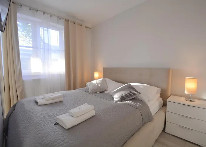 Bryza - Monte Cassino 8-6 - Garage *