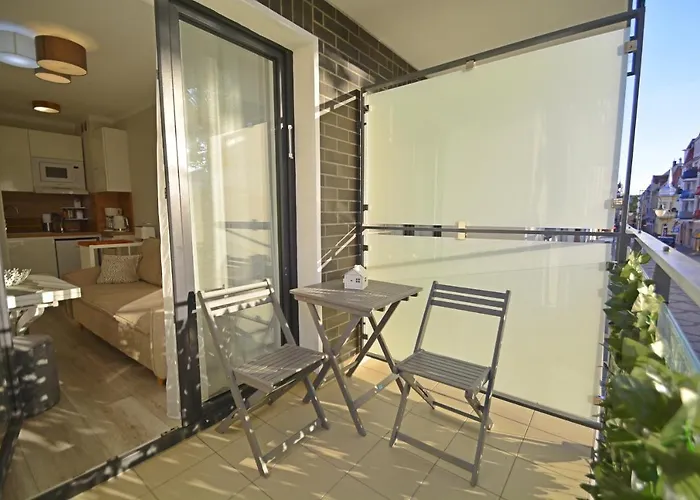 Bryza - Monte Cassino 8-6 - Garage Apartmán Svinoústí